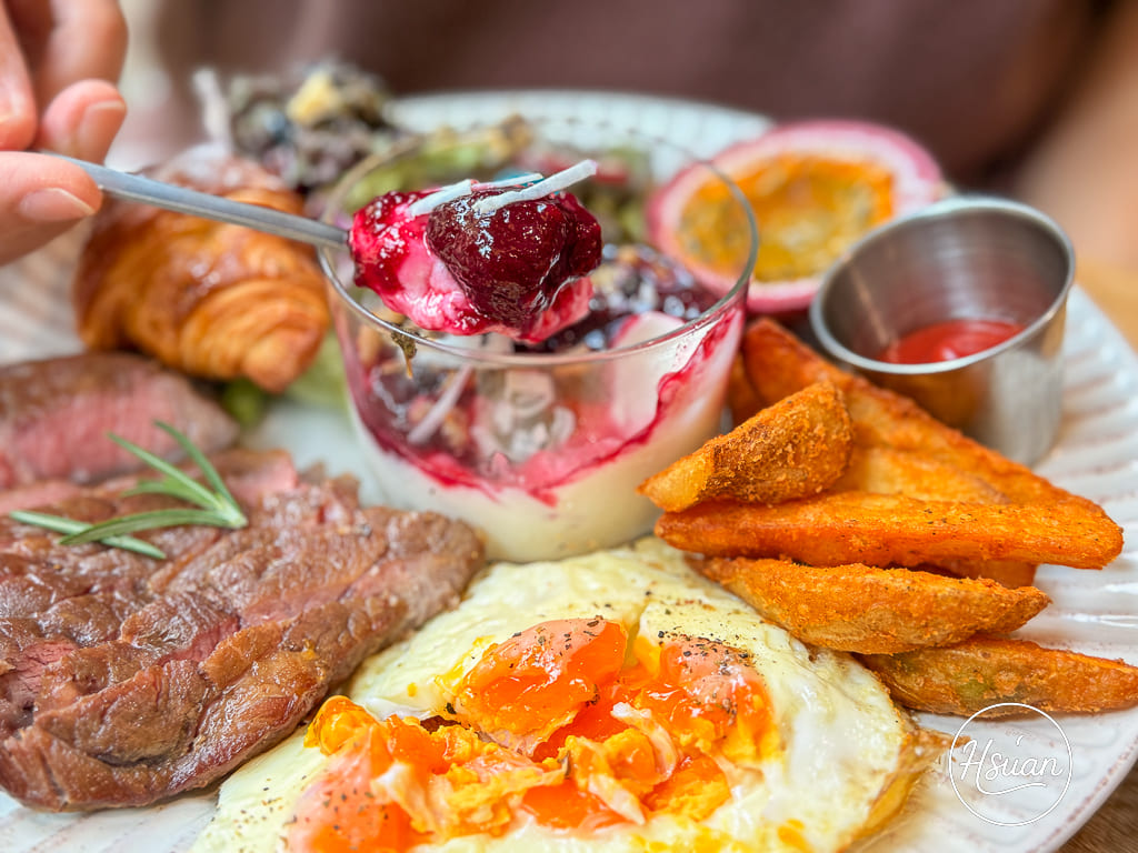 YOUMECA 夢珈忠孝旗艦店|東區人氣早午餐推薦!平日客滿的美味秘密,招牌鬆餅、舒肥牛排、手沖咖啡一次滿足 @About Hsuan美美媽咪親子美食旅遊 YOUMECA 夢珈忠孝旗艦店|東區人氣早午餐推薦!平日客滿的美味秘密,招牌鬆餅、舒肥牛排、手沖咖啡一次滿足 @About Hsuan美美媽咪親子美食旅遊