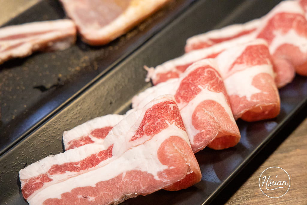 一燒十味昭和園林口店｜林口燒肉吃到飽 聚餐首選的高品質火烤兩吃 竟然還有兒童遊戲室、冰箱酒類飲料喝到飽 @About Hsuan美美媽咪親子美食旅遊