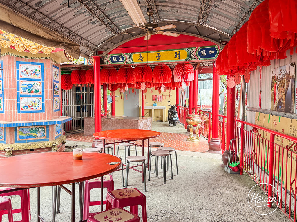 【台中東勢美食】大茅埔臭豆腐 躲在土地公廟裡的隱藏版美味！還有大骨筍湯、濃郁芋頭米粉，在地人必吃的早午餐 @About Hsuan美美媽咪親子美食旅遊