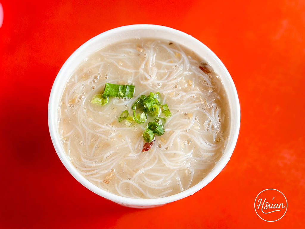【台中東勢美食】大茅埔臭豆腐 躲在土地公廟裡的隱藏版美味！還有大骨筍湯、濃郁芋頭米粉，在地人必吃的早午餐 @About Hsuan美美媽咪親子美食旅遊