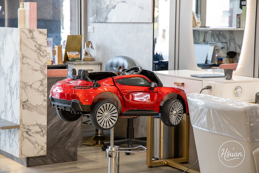 小樹修修親子沙龍 中壢平鎮專業親子髮廊，兒童剪髮、染護髮、頭皮護理一次滿足！ @About Hsuan美美媽咪親子美食旅遊