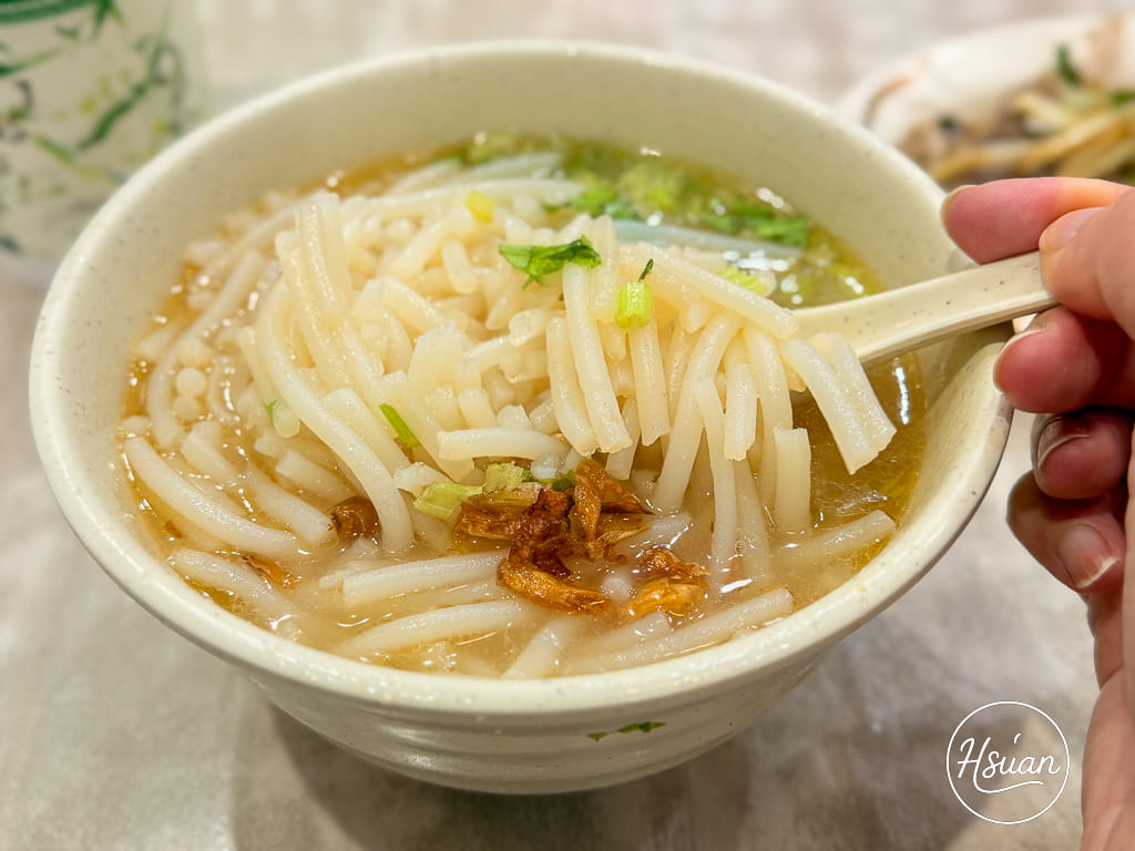 【東區美食】胡記通化街米粉湯微風大安旗艦店｜捷運忠孝復興站美食 一碗50元的大安區小吃，東區的小確幸啊! @About Hsuan美美媽咪親子美食旅遊