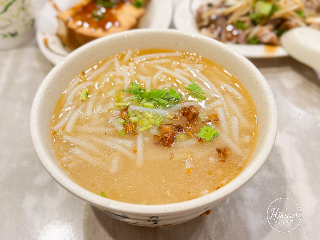 【東區美食】胡記通化街米粉湯微風大安旗艦店｜捷運忠孝復興站美食 一碗50元的大安區小吃，東區的小確幸啊! @About Hsuan美美媽咪親子美食旅遊