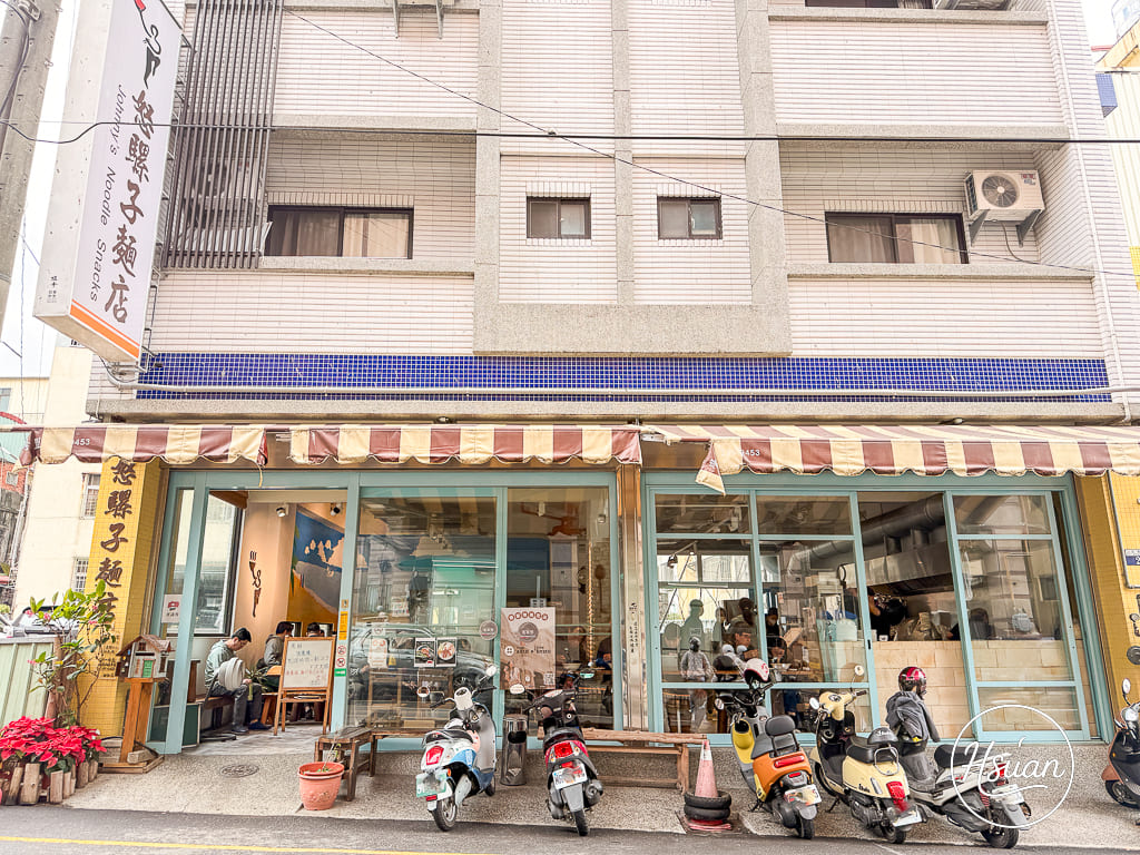 【台中東勢美食】怒騾子牛肉麵：隱身市場的排隊傳奇，還沒開門就排爆！點乾麵免費送你青菜湯還能續碗 @About Hsuan美美媽咪親子美食旅遊