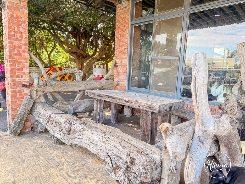 中壢平鎮聚餐首選 台灣番鴨園區金陵店 臉盆薑母鴨霸氣上桌，雞油拌飯、麵線吃到飽，還有大魚池溜滑梯可以玩耍 @About Hsuan美美媽咪親子美食旅遊