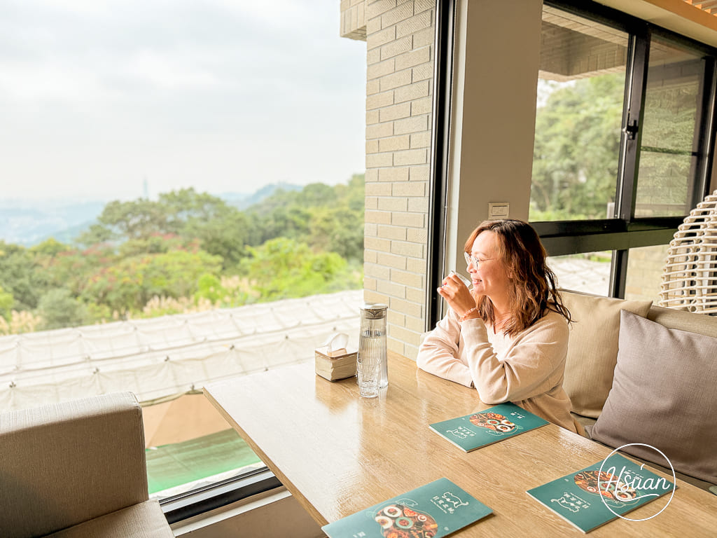 【2026 貓空景點推薦】從白天玩到晚上不是問題:目覺北城景觀咖啡廳與24小時邀月茶坊,台北的隱世桃花源 @About Hsuan美美媽咪親子美食旅遊 【2026 貓空景點推薦】從白天玩到晚上不是問題:目覺北城景觀咖啡廳與24小時邀月茶坊,台北的隱世桃花源 @About Hsuan美美媽咪親子美食旅遊