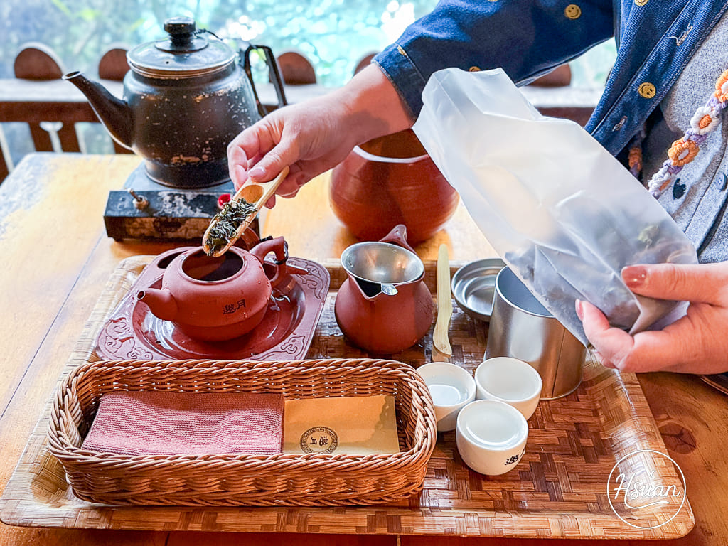 【2026 貓空景點推薦】從白天玩到晚上不是問題：目覺北城景觀咖啡廳與24小時邀月茶坊，台北的隱世桃花源 @About Hsuan美美媽咪親子美食旅遊