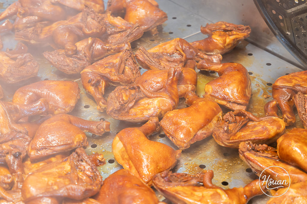 【桃園龜山美食】陸光眷村老滷 排隊也要吃的神級滷味！14隻雞腳$100 超高CP值，揭秘只送不賣的靈魂油潑辣子 @About Hsuan美美媽咪親子美食旅遊