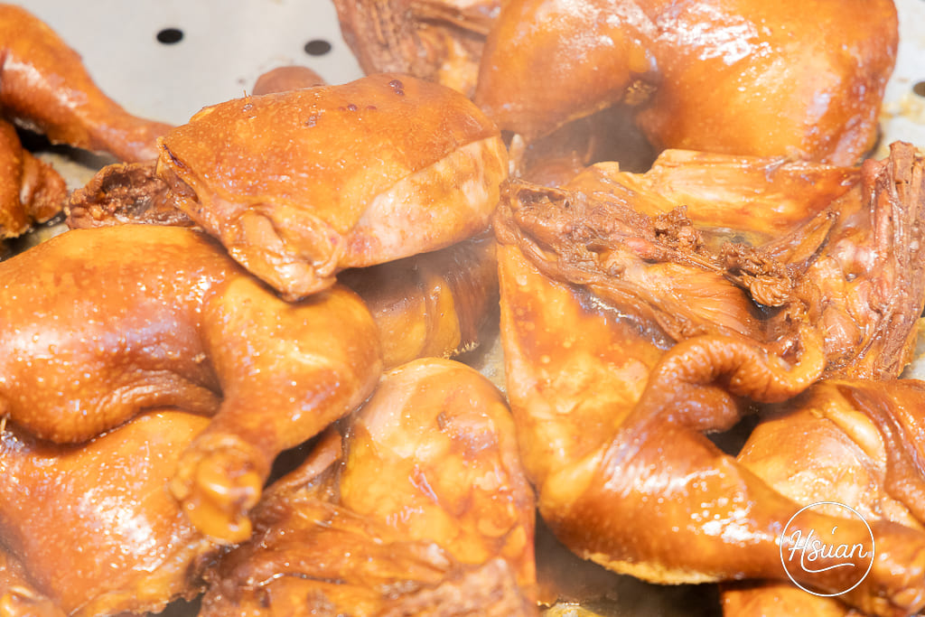 【桃園龜山美食】陸光眷村老滷 排隊也要吃的神級滷味！14隻雞腳$100 超高CP值，揭秘只送不賣的靈魂油潑辣子 @About Hsuan美美媽咪親子美食旅遊