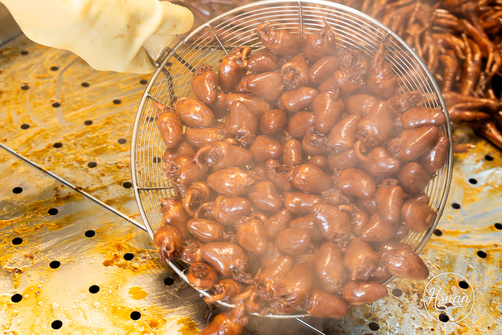 【桃園龜山美食】陸光眷村老滷 排隊也要吃的神級滷味！14隻雞腳$100 超高CP值，揭秘只送不賣的靈魂油潑辣子 @About Hsuan美美媽咪親子美食旅遊