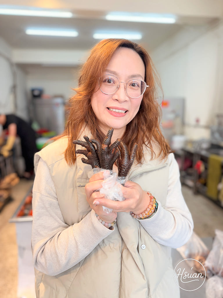 【桃園龜山美食】陸光眷村老滷 排隊也要吃的神級滷味！14隻雞腳$100 超高CP值，揭秘只送不賣的靈魂油潑辣子 @About Hsuan美美媽咪親子美食旅遊