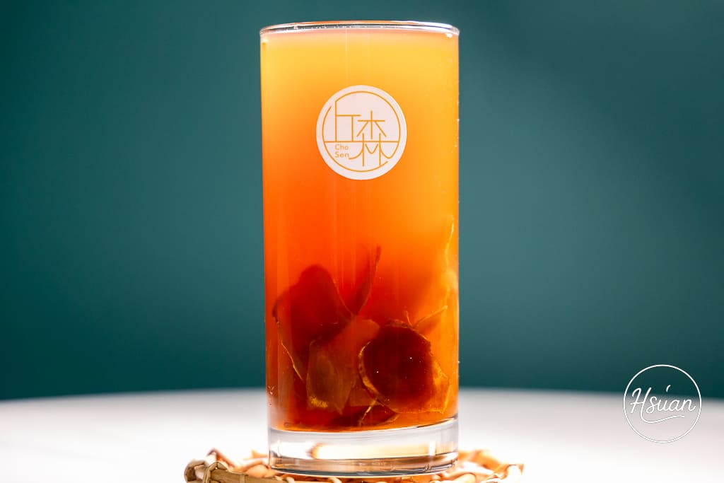 桃園南崁下午茶推薦｜丘森茶室南崁旗艦店：手搖飲也能優雅內用？必喝得獎重乳白玉璽，南崁歐風質感手搖店新指標！ @About Hsuan美美媽咪親子美食旅遊