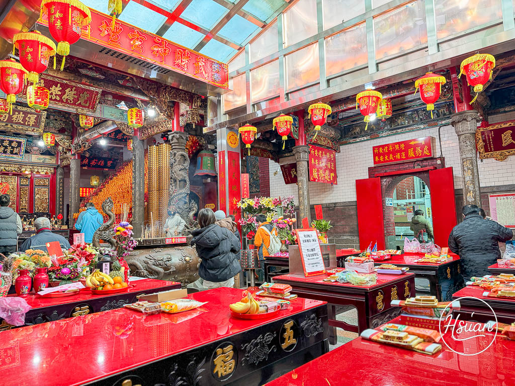 桃園走春-南崁五福宮求財全攻略：領開光錢母、摸天爐、過七星橋，全台最老財神廟就在這！ @About Hsuan美美媽咪親子美食旅遊