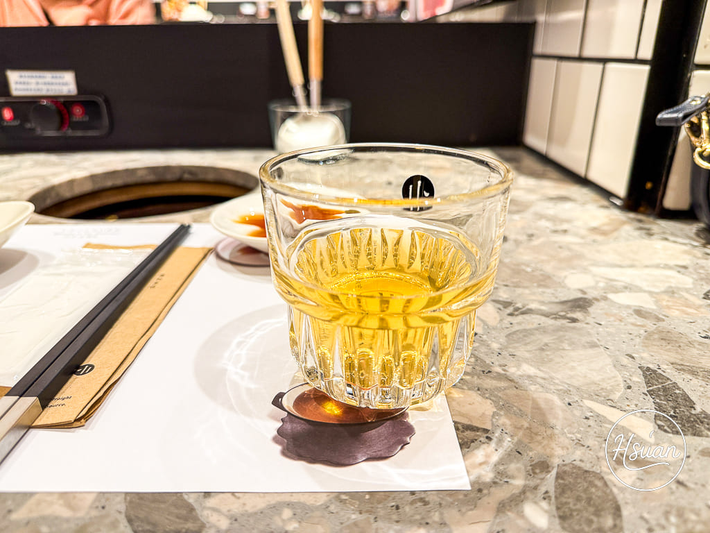 台北信義區火鍋推薦|小川鍋物信義店 藏在 A4 裡的極簡日系靈魂,喝一口日本百年老店傳承黃金湯,被 12 節氣菜盤療癒了! @About Hsuan美美媽咪親子美食旅遊 台北信義區火鍋推薦|小川鍋物信義店 藏在 A4 裡的極簡日系靈魂,喝一口日本百年老店傳承黃金湯,被 12 節氣菜盤療癒了! @About Hsuan美美媽咪親子美食旅遊