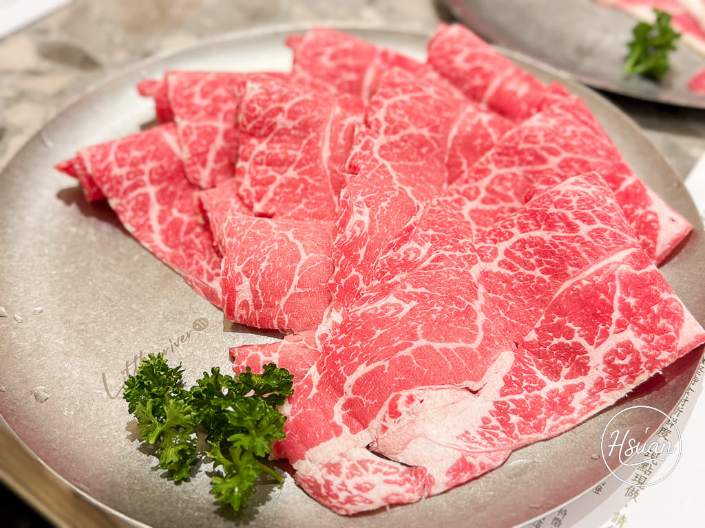 台北信義區火鍋推薦|小川鍋物信義店 藏在 A4 裡的極簡日系靈魂,喝一口日本百年老店傳承黃金湯,被 12 節氣菜盤療癒了! @About Hsuan美美媽咪親子美食旅遊 台北信義區火鍋推薦|小川鍋物信義店 藏在 A4 裡的極簡日系靈魂,喝一口日本百年老店傳承黃金湯,被 12 節氣菜盤療癒了! @About Hsuan美美媽咪親子美食旅遊