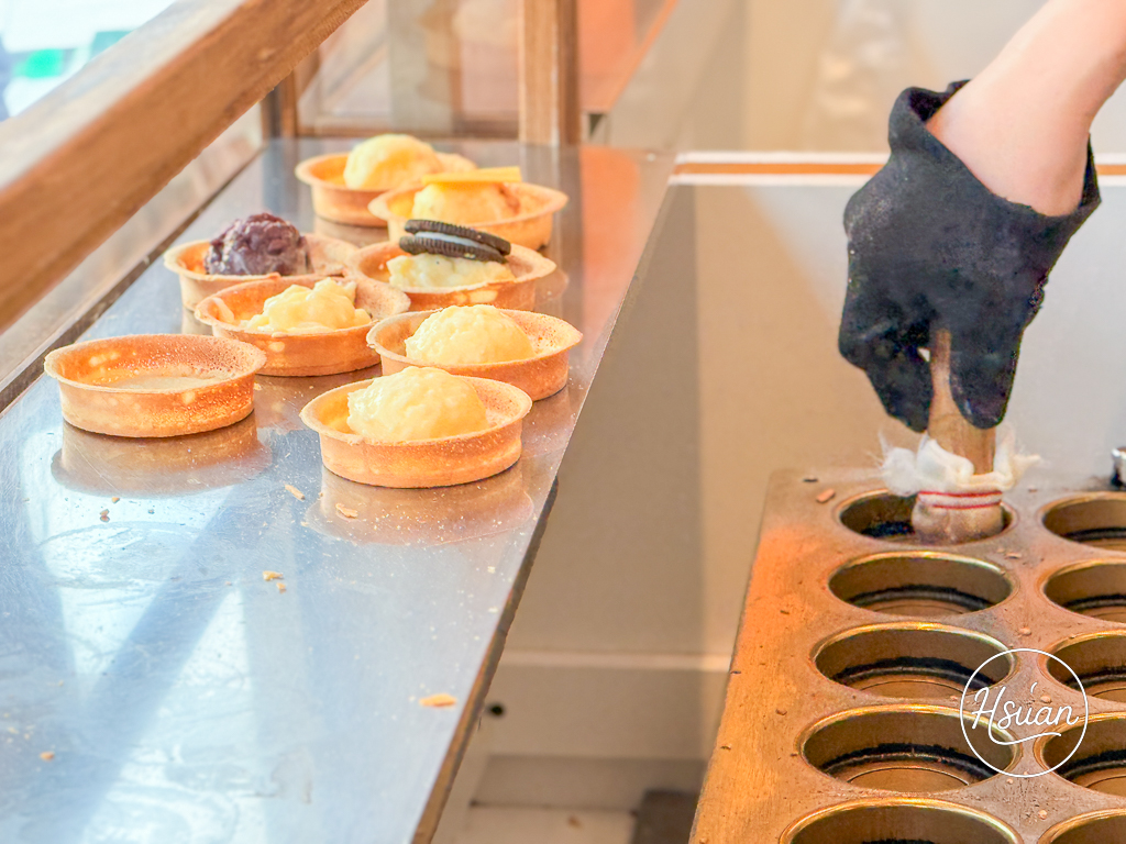 【中壢過嶺甜點推薦】松勇路創意車輪餅:爆漿金沙入餡!12元超佛心下午茶,還有過嶺美食地圖週邊一起吃 @About Hsuan美美媽咪親子美食旅遊 【中壢過嶺甜點推薦】松勇路創意車輪餅:爆漿金沙入餡!12元超佛心下午茶,還有過嶺美食地圖週邊一起吃 @About Hsuan美美媽咪親子美食旅遊