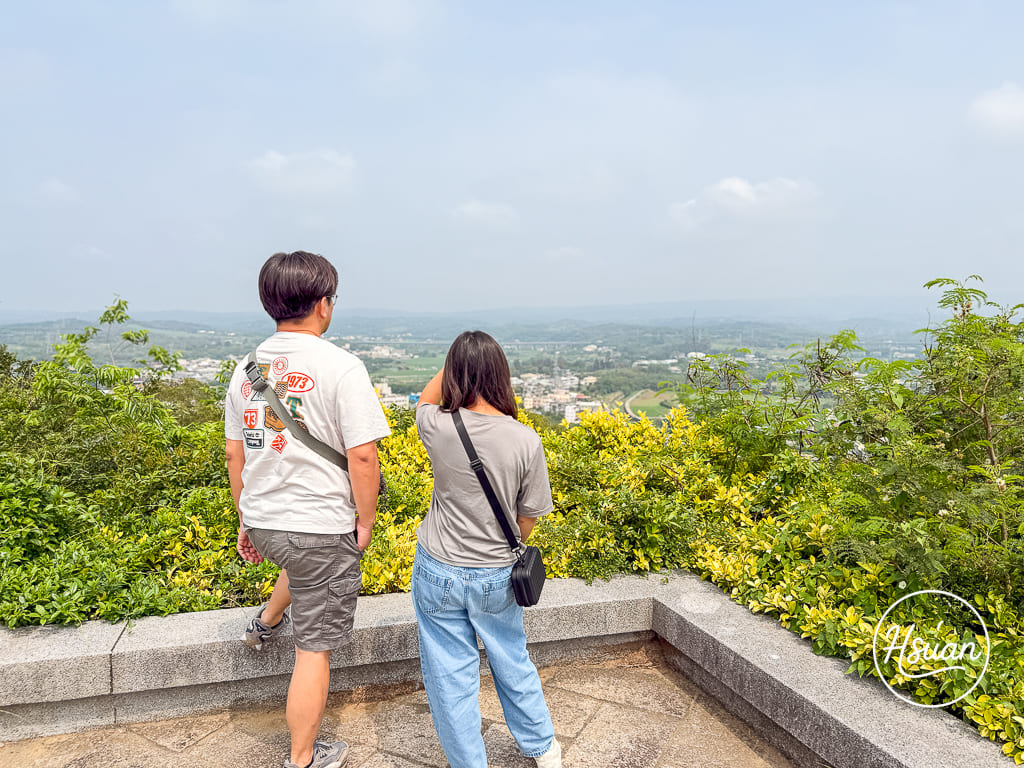 【苗栗通霄景點】台灣光復紀念碑 藏在虎頭山頂的砲彈奇景！360度環繞海景制高點，台61線景點必收！ @About Hsuan美美媽咪親子美食旅遊