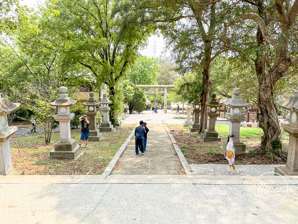 【苗栗通霄景點】通霄神社全新修復開放！台61線景點推薦，走入日式燈籠參道與虎頭山絕美海景，順遊裕芳食品採買50元平價零嘴 @About Hsuan美美媽咪親子美食旅遊