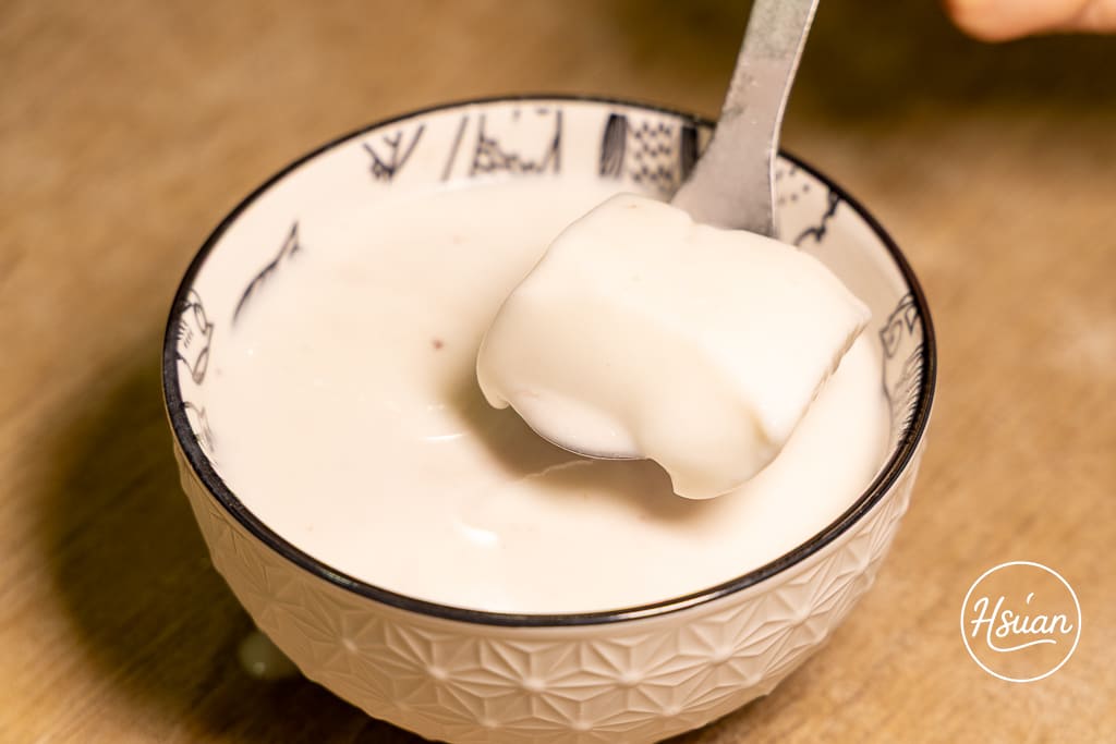 晴光商圈美食消暑聖地 杏福冰館 滿到溢出來的巨塊芒果冰與超綿密古早味杏仁豆腐,不甜不膩的在地幸福滋味 晴光商圈美食消暑聖地 杏福冰館 滿到溢出來的巨塊芒果冰與超綿密古早味杏仁豆腐,不甜不膩的在地幸福滋味