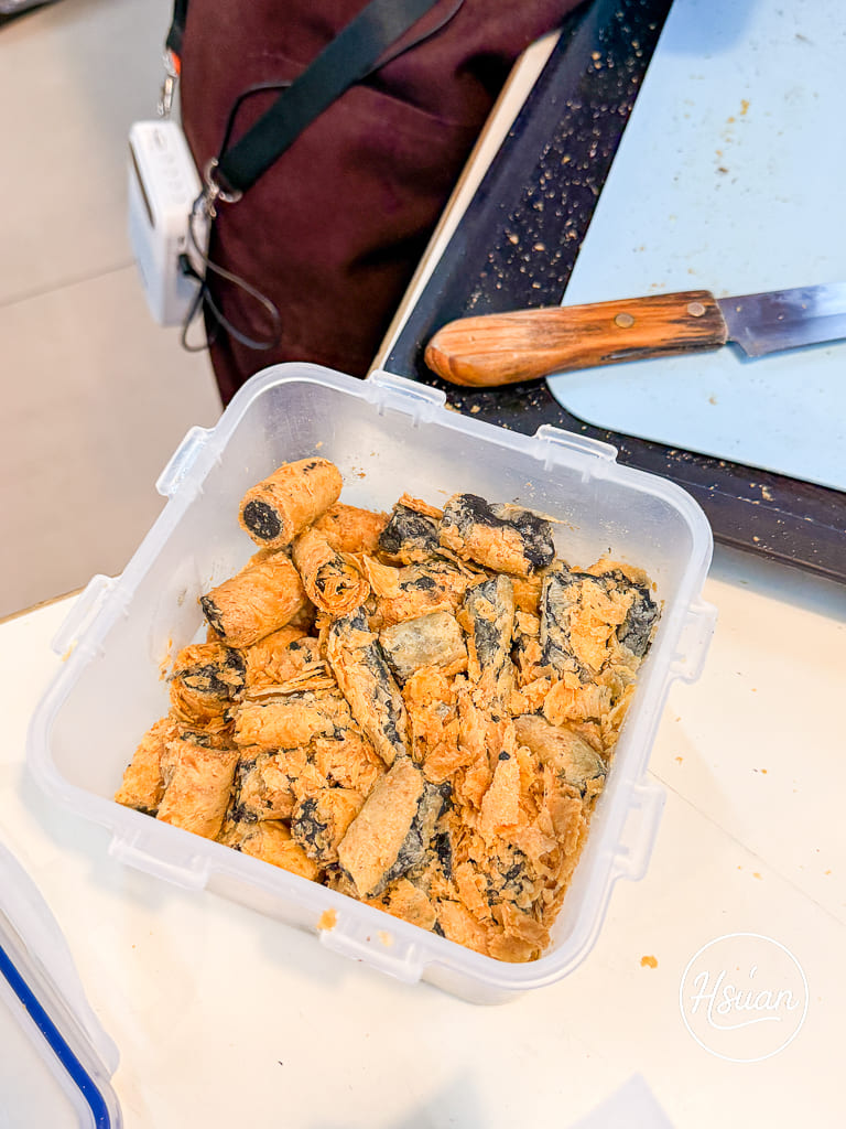 台61線景點 彰化線西興麥蛋捲烘焙王國 好市多肉鬆蛋捲代工的藏鏡人 免門票免費停車 必買隱藏版NG泡芙、包餡蛋捲，還有超濃郁霜淇淋 @About Hsuan美美媽咪親子美食旅遊