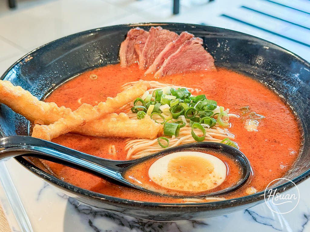【過嶺美食】麵屋和月｜一餐限量36碗的高規格日式拉麵！不提供外帶，高品質舒肥嫩到讓你大讚！