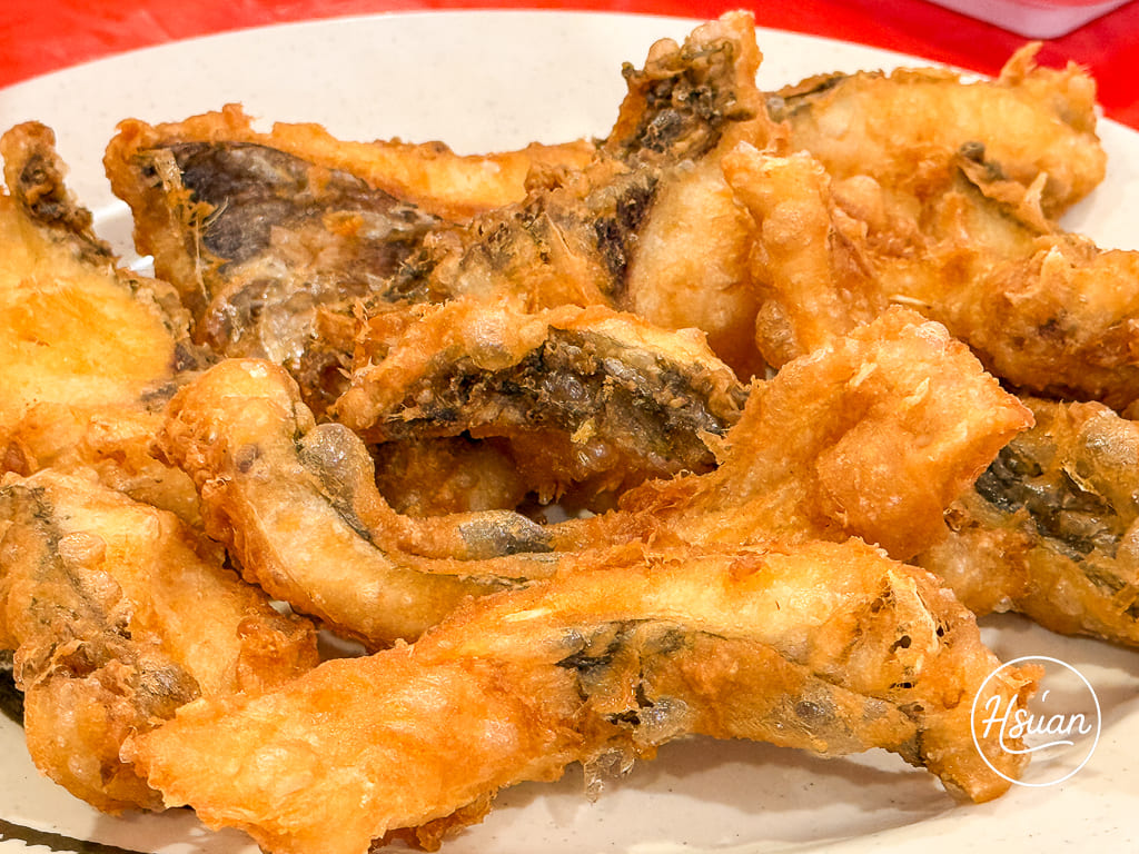 桃園龍潭一日遊推薦｜大石門活魚老店 明碼標價的一魚五吃，新鮮不過度調味！順遊十一份文化園區、夏日限定獨角仙秘境